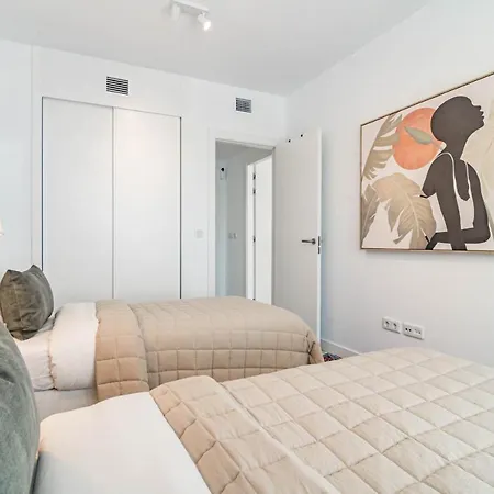 Rib2a- Relaxed & Modern Flat In *
