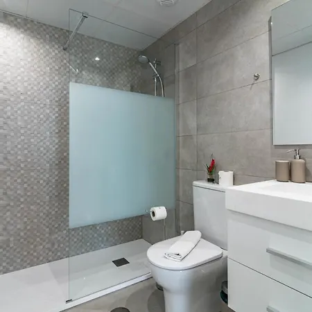 Rib2a- Relaxed & Modern Flat In *